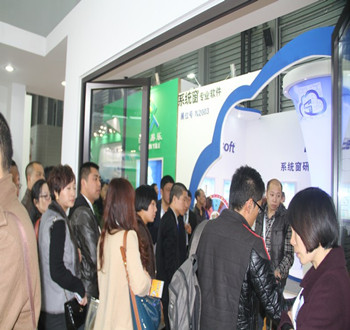 展会现场人气满满