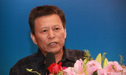 建筑与工业玻璃协会 许武毅